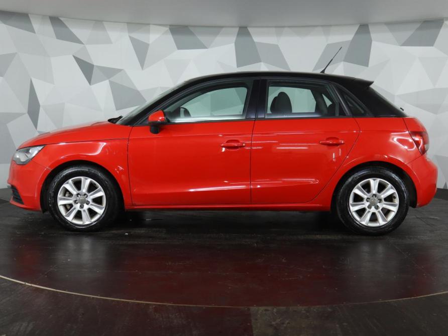 Audi A1 I (8X) Москва  - изображение 8
