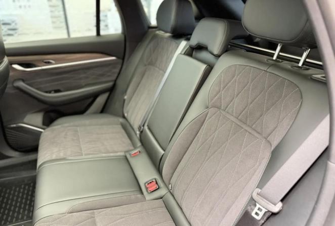 Новый Geely Monjaro I 2026 года, цена 4 954 990 рублей, внедорожник, Автокод Объявления
