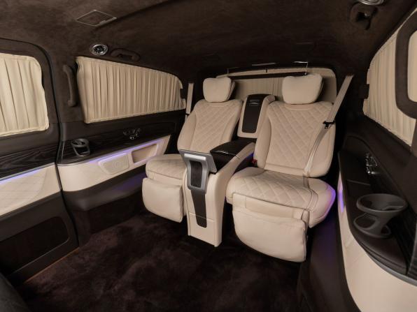 Mercedes-Benz V-Класс III (W447) Рестайлинг с пробегом 2023 года, цена 21 060 000 рублей, 1885 км, минивэн, Автокод Объявления