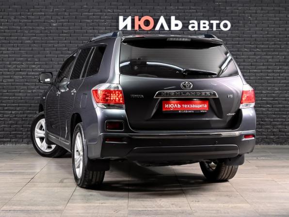 Toyota Highlander II (XU40) Рестайлинг с пробегом 2011 года, цена 2 150 000 рублей, 172064 км, внедорожник, Автокод Объявления