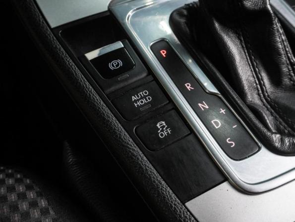 Volkswagen Passat B7 с пробегом 2012 года, цена 899 000 рублей, 185704 км, седан, Автокод Объявления