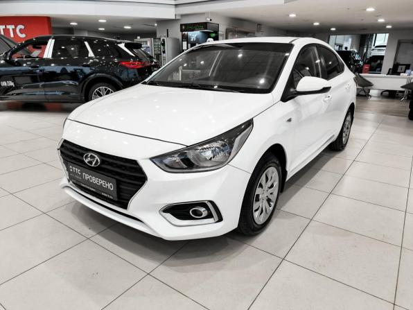 Hyundai Solaris II с пробегом 2017 года, цена 880 000 рублей, 243769 км, седан, Автокод Объявления