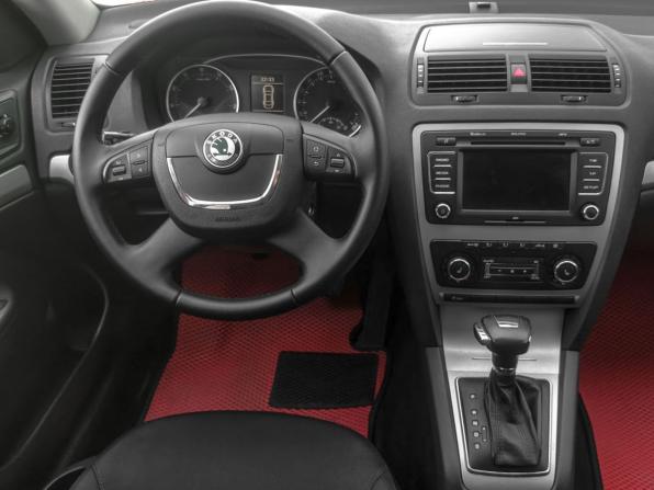 Skoda Octavia II (A5) Рестайлинг с пробегом 2012 года, цена 789 900 рублей, 175000 км, лифтбек, Автокод Объявления
