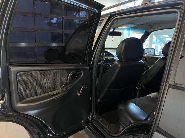 Chevrolet Niva I Рестайлинг с пробегом 2011 года, цена 370 000 рублей, 287364 км, внедорожник, Автокод Объявления