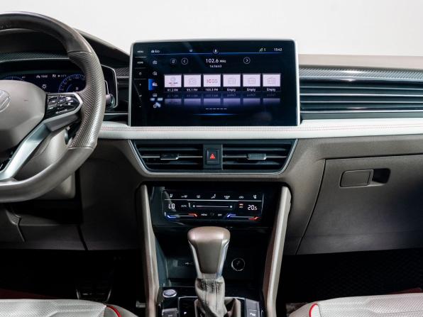 Volkswagen Tiguan II Рестайлинг с пробегом 2021 года, цена 4 020 000 рублей, 25700 км, внедорожник, Автокод Объявления
