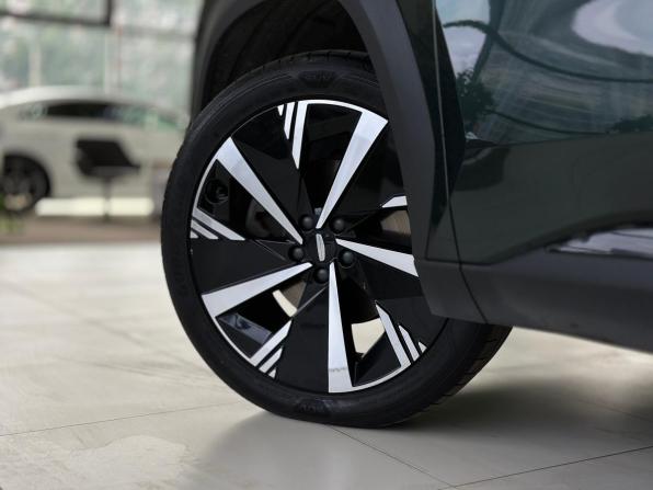 Geely Atlas II с пробегом 2024 года, цена 2 360 000 рублей, 81491 км, внедорожник, Автокод Объявления