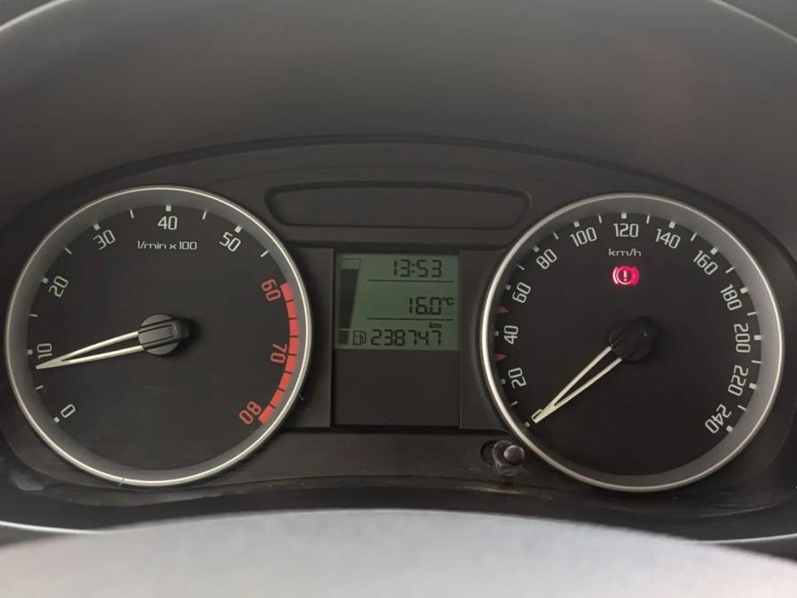 Skoda Roomster I Москва  - изображение 13