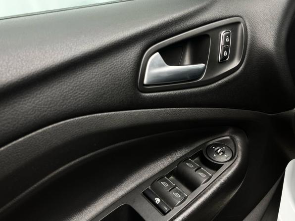 Ford Kuga II с пробегом 2014 года, цена 1 049 000 рублей, 159000 км, внедорожник, Автокод Объявления
