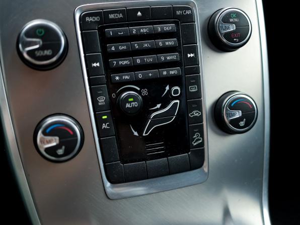 Volvo XC70 II с пробегом 2011 года, цена 1 399 000 рублей, 276795 км, универсал, Автокод Объявления