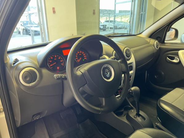 Renault Sandero I с пробегом 2014 года, цена 720 000 рублей, 31300 км, хэтчбек, Автокод Объявления