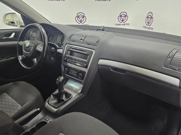 Skoda Octavia II (A5) Рестайлинг с пробегом 2013 года, цена 1 033 000 рублей, 90836 км, лифтбек, Автокод Объявления