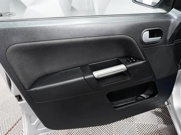 Ford Fusion I Рестайлинг с пробегом 2007 года, цена 470 000 рублей, 250000 км, хэтчбек, Автокод Объявления