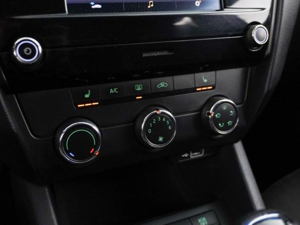 Skoda Octavia III (A7) Рестайлинг с пробегом 2019 года, цена 1 225 456 рублей, 162495 км, лифтбек, Автокод Объявления