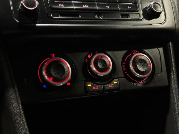 Volkswagen Polo V с пробегом 2013 года, цена 948 000 рублей, 135227 км, седан, Автокод Объявления