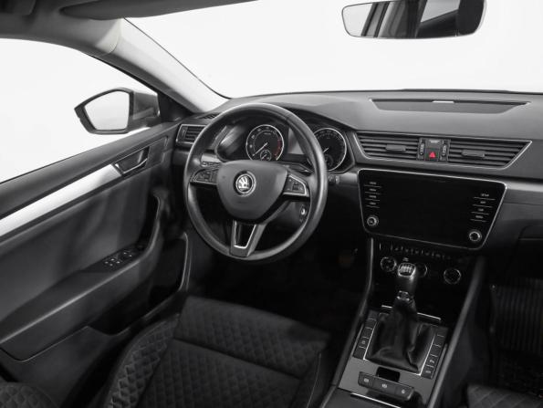 Skoda Superb III с пробегом 2018 года, цена 2 049 000 рублей, 59890 км, лифтбек, Автокод Объявления