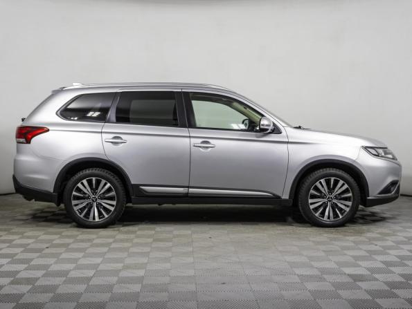 Mitsubishi Outlander III Рестайлинг 3 с пробегом 2019 года, цена 2 499 000 рублей, 77200 км, внедорожник, Автокод Объявления
