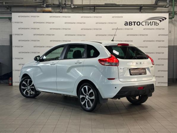 Lada (ВАЗ) XRAY I с пробегом 2018 года, цена 699 000 рублей, 123700 км, хэтчбек, Автокод Объявления