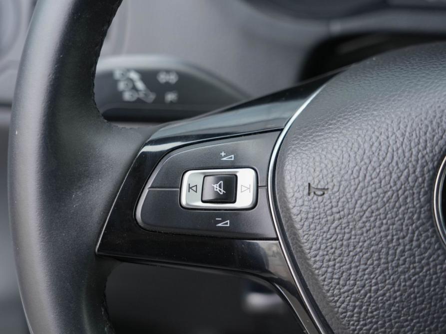 Volkswagen Polo V Рестайлинг Новосибирск  - изображение 15