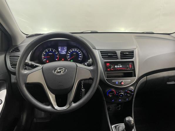 Hyundai Solaris I Рестайлинг с пробегом 2016 года, цена 1 100 000 рублей, 155661 км, седан, Автокод Объявления