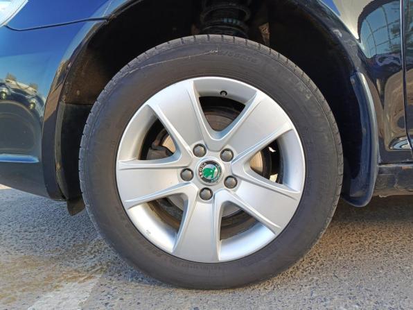 Skoda Octavia II (A5) Рестайлинг с пробегом 2012 года, цена 658 000 рублей, 290698 км, лифтбек, Автокод Объявления