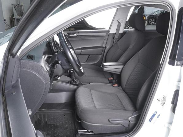 Volkswagen Polo VI с пробегом 2022 года, цена 1 630 000 рублей, 88098 км, лифтбек, Автокод Объявления