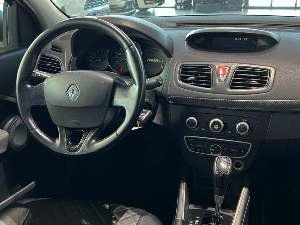 Renault Fluence I с пробегом 2011 года, цена 765 000 рублей, 280000 км, седан, Автокод Объявления