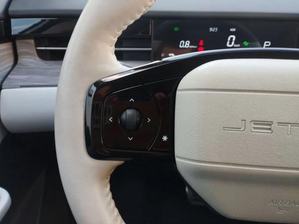 JETOUR DASHING I с пробегом 2023 года, цена 2 188 000 рублей, 29914 км, внедорожник, Автокод Объявления