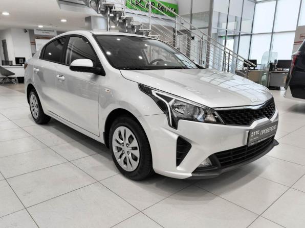 Kia Rio IV Рестайлинг с пробегом 2021 года, цена 1 699 000 рублей, 49044 км, седан, Автокод Объявления