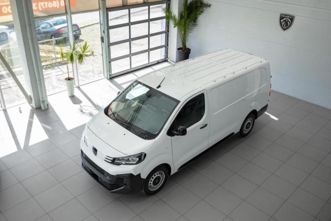 Peugeot Expert III Рестайлинг с пробегом 2025 года, цена 5 099 000 рублей, 10 км, фургон, Автокод Объявления