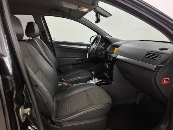 Opel Astra H Рестайлинг с пробегом 2012 года, цена 460 000 рублей, 182549 км, хэтчбек, Автокод Объявления