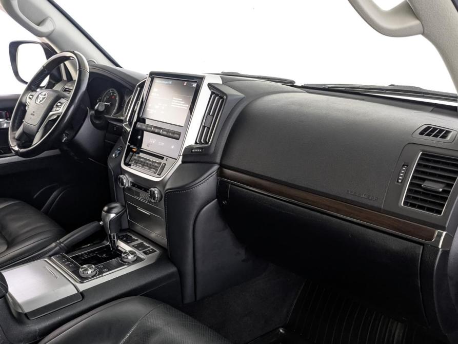 Toyota Land Cruiser 200 Series Рестайлинг 2 Москва  - изображение 13