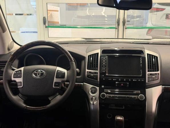 Toyota Land Cruiser 200 Series Рестайлинг 1 с пробегом 2015 года, цена 4 400 000 рублей, 172435 км, внедорожник, Автокод Объявления