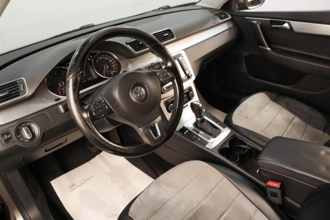 Volkswagen Passat B7 с пробегом 2011 года, цена 1 049 000 рублей, 215571 км, седан, Автокод Объявления