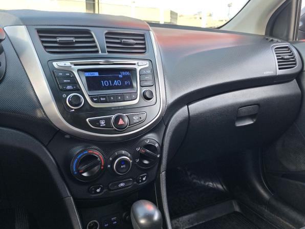 Hyundai Solaris I Рестайлинг с пробегом 2014 года, цена 700 000 рублей, 123765 км, седан, Автокод Объявления