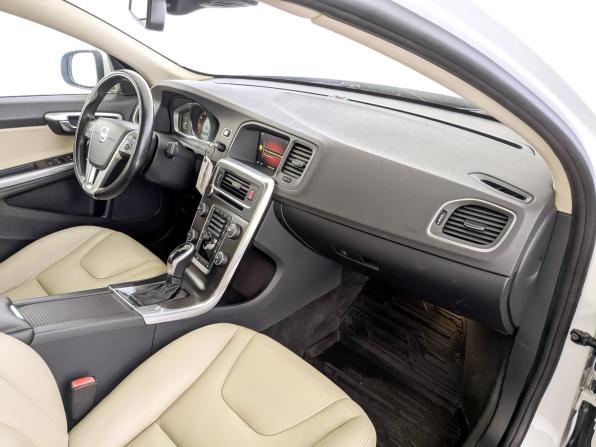 Volvo S60 II Рестайлинг с пробегом 2014 года, цена 1 715 000 рублей, 114730 км, седан, Автокод Объявления