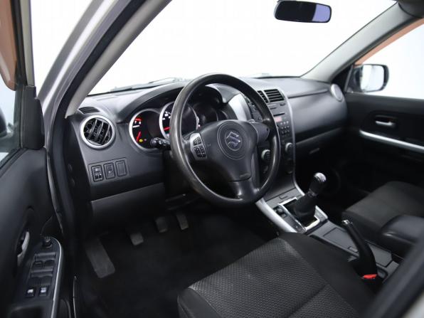 Suzuki Grand Vitara II Рестайлинг с пробегом 2010 года, цена 990 000 рублей, 202353 км, внедорожник, Автокод Объявления