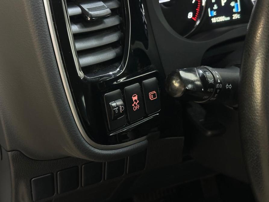 Mitsubishi Outlander III Рестайлинг Санкт-Петербург  - изображение 12