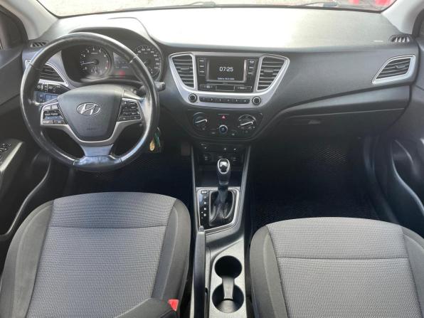 Hyundai Solaris II с пробегом 2019 года, цена 1 373 000 рублей, 122473 км, седан, Автокод Объявления
