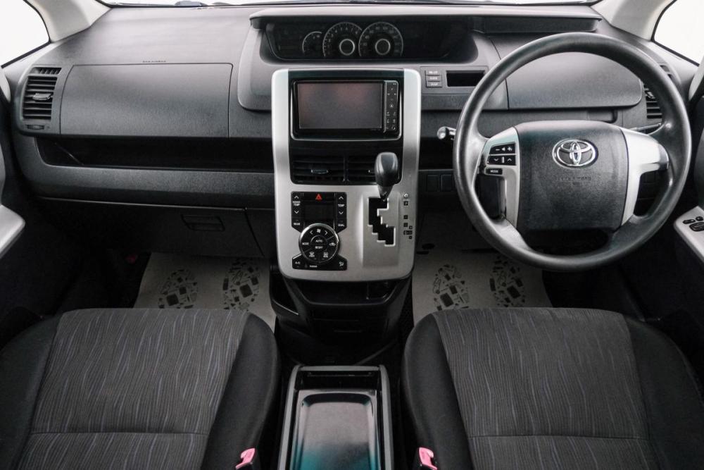 Toyota Noah II (R70) Красноярск  - изображение 11