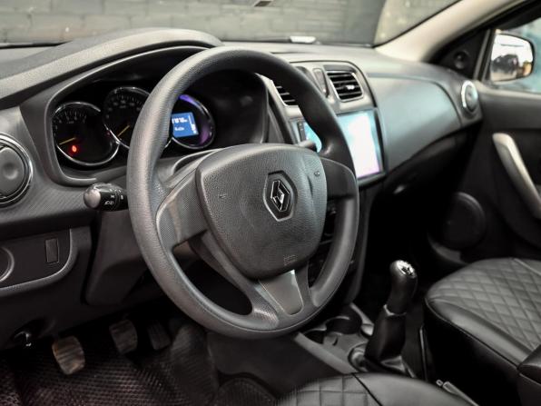 Renault Logan II с пробегом 2017 года, цена 725 000 рублей, 123652 км, седан, Автокод Объявления