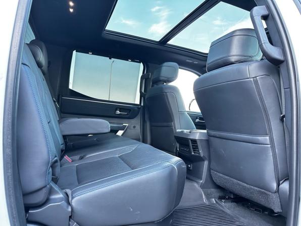 Toyota Tundra III с пробегом 2023 года, цена 8 850 000 рублей, 40568 км, offers.body_type.unknown, Автокод Объявления