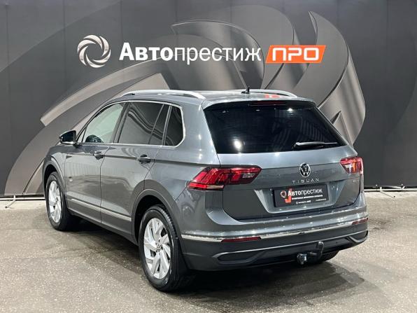 Volkswagen Tiguan II Рестайлинг с пробегом 2021 года, цена 3 325 000 рублей, 54098 км, внедорожник, Автокод Объявления