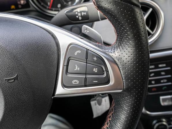 Mercedes-Benz GLA I (X156) Рестайлинг с пробегом 2018 года, цена 1 899 000 рублей, 92897 км, внедорожник, Автокод Объявления