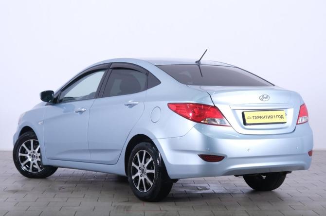 Hyundai Solaris I с пробегом 2013 года, цена 909 000 рублей, 174000 км, седан, Автокод Объявления