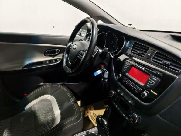 Kia Ceed II с пробегом 2013 года, цена 1 255 000 рублей, 35062 км, хэтчбек, Автокод Объявления