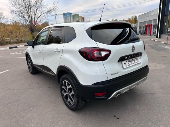 Renault Kaptur I с пробегом 2017 года, цена 1 369 000 рублей, 77340 км, внедорожник, Автокод Объявления