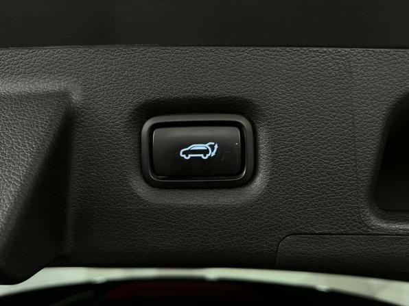 Hyundai Santa Fe IV Рестайлинг с пробегом 2023 года, цена 3 870 000 рублей, 63404 км, внедорожник, Автокод Объявления