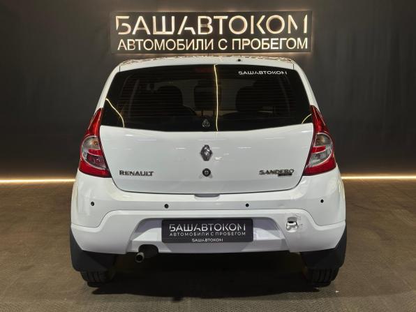 Renault Sandero I с пробегом 2013 года, цена 620 000 рублей, 111531 км, хэтчбек, Автокод Объявления