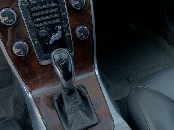 Volvo S80 II Рестайлинг 2 с пробегом 2013 года, цена 1 399 000 рублей, 331954 км, седан, Автокод Объявления