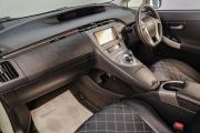 Toyota Prius III Рестайлинг (XW30) Челябинск  - изображение 38